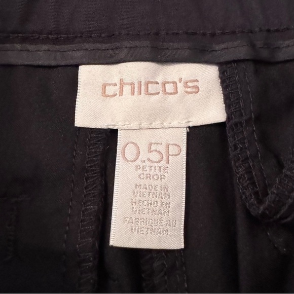 Chico’s Size 6P (0.5P) Solid Black Cropped Cargo Pants Gold Hardware Zippers - Picture 8 of 9